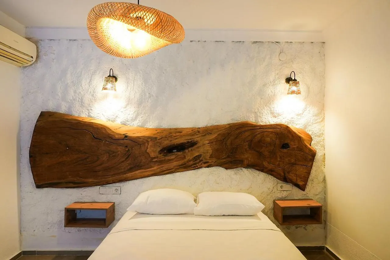 Apart Otel Nuriye Alaçatı
