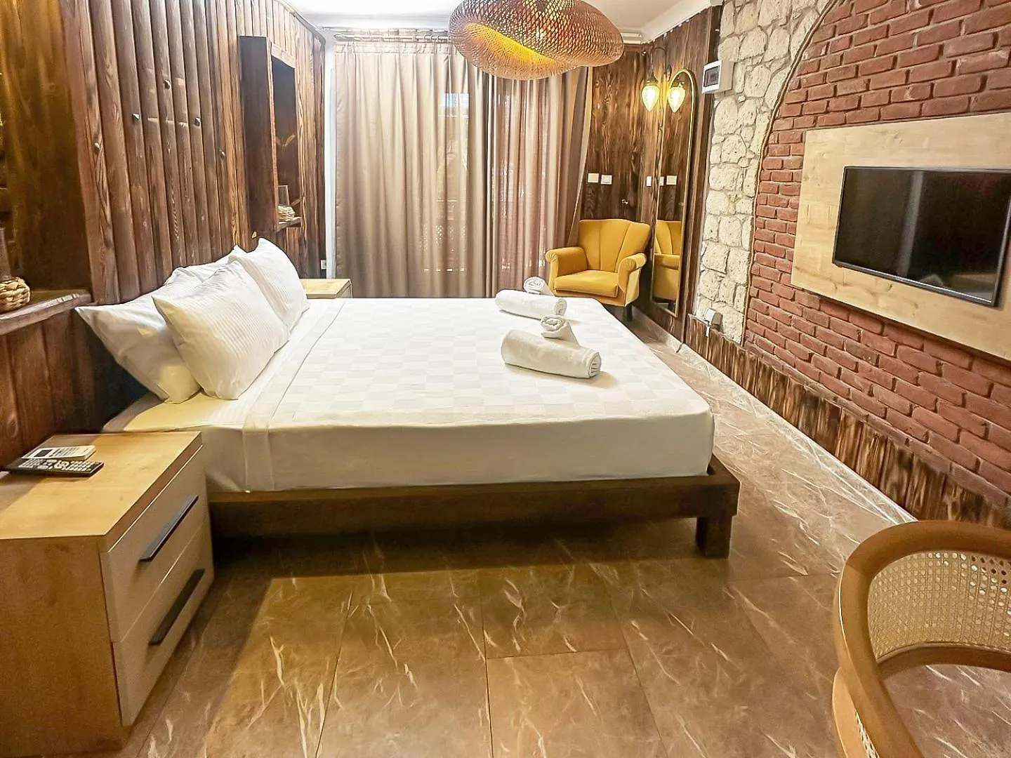 Nuriye Alaçatı Apart Otel