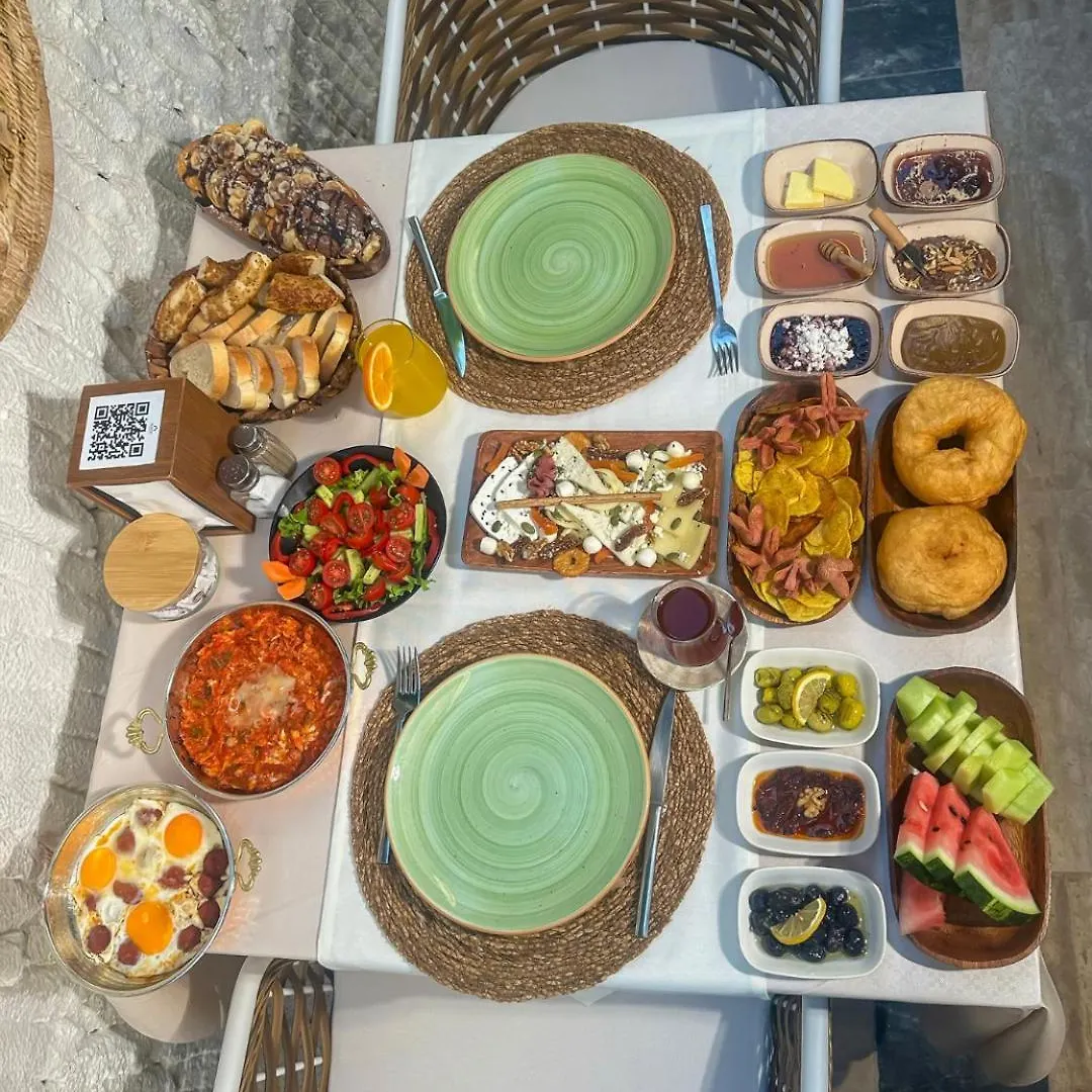 Nuriye Alaçatı Türkiye