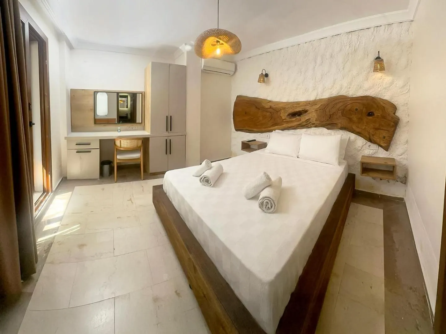 Nuriye Alaçatı Apart Otel